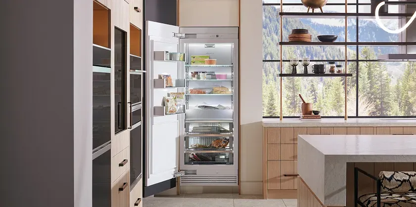monogram-U24052628-refrigerator-open